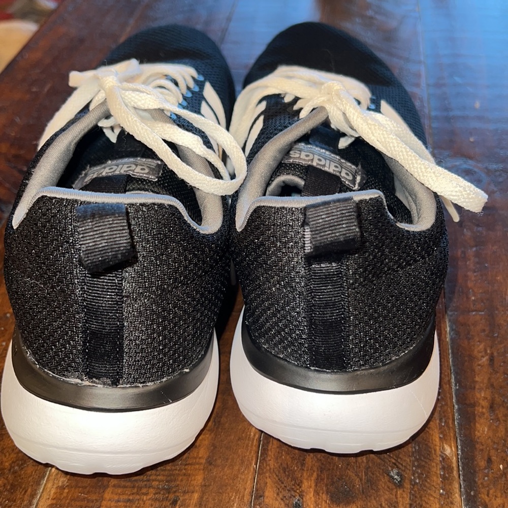 Adidas men’s size 10 black and white sneakers - Picture 6 of 11